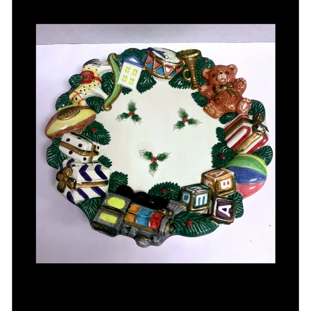 Omnibus Fitz and Floyd Christmas Toy Wreath 8 inch Ceramic Decorative Plate